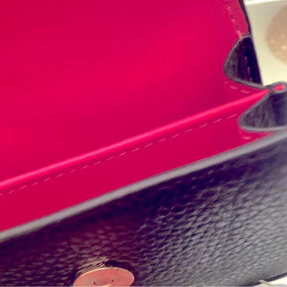 Beautiful designer leather wallet credit card case - Picture 2 of 6